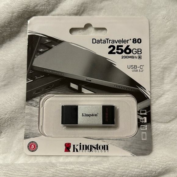 Kingston‎ DataTraveler 80 256GB USB Type-C Flash Drive - Picture 1 of 2